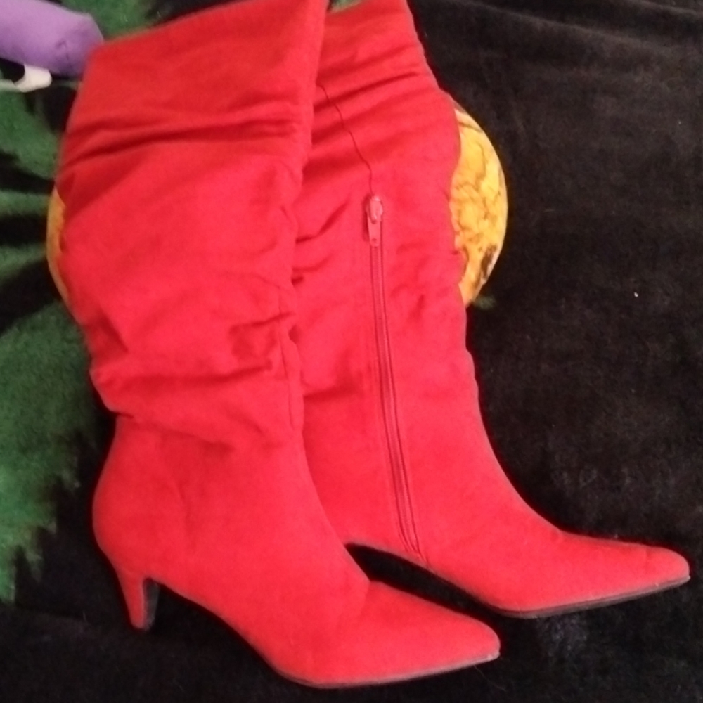 High heel boots